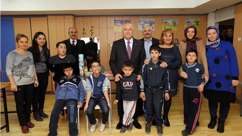 Başkan Fethi Yaşar’dan Oğuzlar İlkokulu’na yardım eli