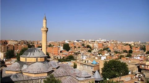 Hukukçular UNESCO'ya başvurdu Sur'da dünya mirasına hunharca saldırı yapılıyor