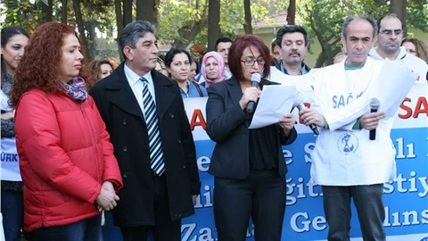 Sendikalar kreş için üniversitede toplandı