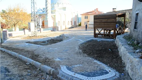 Manavgat'ta Ahmetler'in meydan düzenlemesi tamamlandı