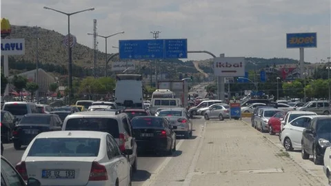 Afyon Özdilek Kavşak ihalesi yapıldı, sürücülerin çilesi bitiyor