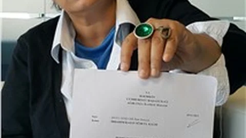 Yunanistan’da cezaevinde tutulan kardeşini Türkiye’ye getirmeye çalışıyor