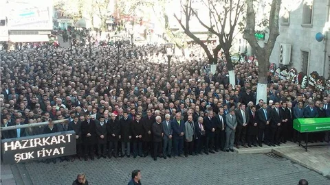 Baba Çaturoğlu, son yolculuğuna uğurlandı