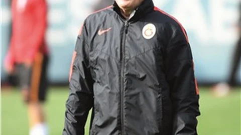 Mustafa Denizli Galatasaray’ın genlerinde pes etmek yok