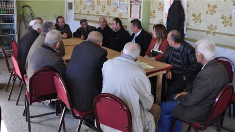 CHP Milletvekili Tümer, dağ köylerinde odun ateşinde ısındı