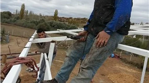 Çatı oluk ustası, doğum gününde çatıdan düşerek hayatını kaybetti