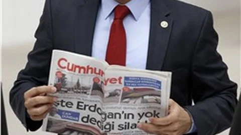 Erdem MİT TIR'ları davasındaki gizliliği kaldırın, vatandaş öğrensin