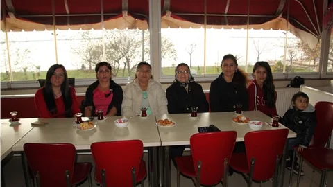 Romanlar sorunlarını masaya yatırdı