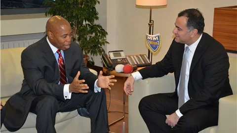 Çankaya’nın renkli kaldırım taşları New York’tan