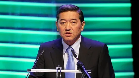 Kazakistan eski Başbakanı Ahmedov’a yolsuzluktan 10 yıl hapis cezası