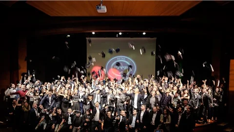 Satış danışmanlarına perakendecilik eğitimi