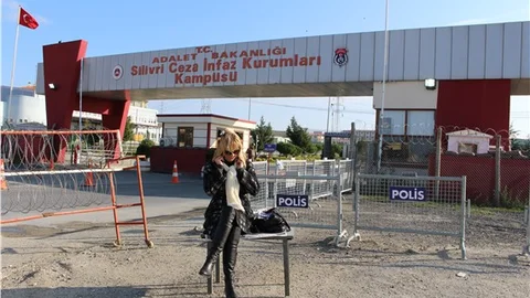 Umut nöbetini Ceyda Karan devraldı