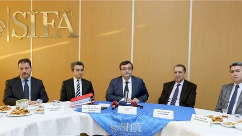 Şifa Üniversitesi Rektörü, basın toplantısında önemli açıklamalar yaptı