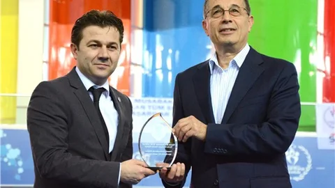 Başkan Kocamaz'a Bir Plaket de Cimnastik Federasyonu'ndan Geldi