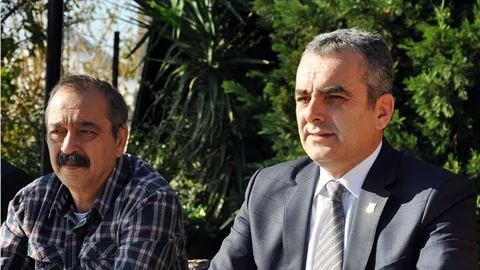 Semih Esen, yeniden CHP Antalya İl Başkanlığı'na aday