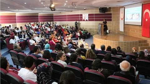 'Devlet, kadın-erkek eşitliğini hayata geçirmeli'