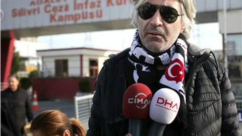 Çarsı Grubu tutuklu gazeteciler için Silivri’de