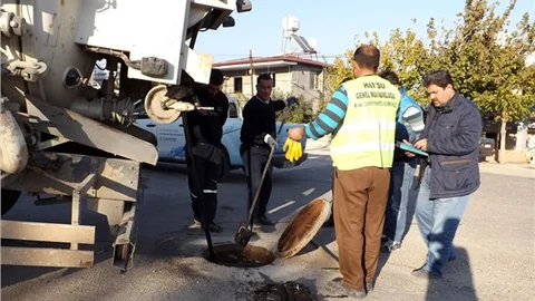 Hatay’da tıkalı kanallar açılıyor