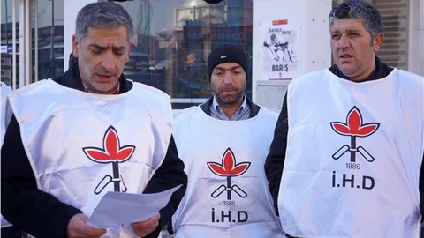 İHD Sokağa çıkma yasağı fiili darbedir
