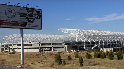 Bu yıl bitmesi gereken Malatya Arena Stadyumu 2017’de tamamlanacak