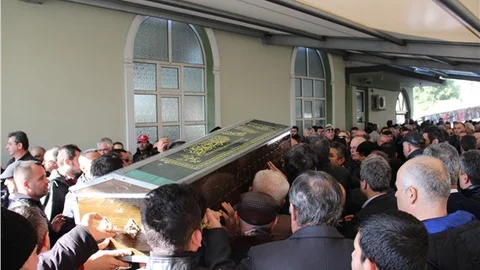 Cenazeler son yolculuklarına uğurlandı