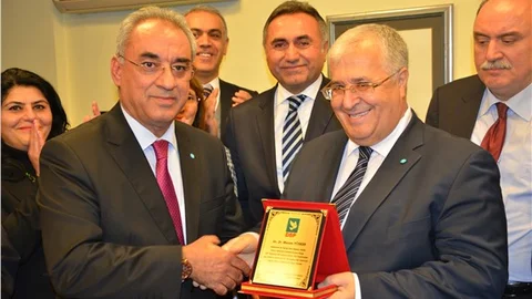 DSP'nin yeni Genel Başkanı Aksakal, görevi devraldı