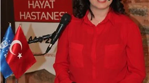 Kısaer Ergen gençlerle beraber yaşamayı, onlar için yaşamaya tercih edin