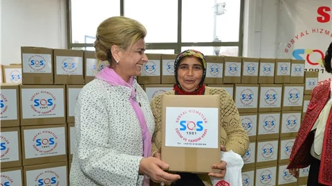 SOS, ihtiyaç sahibi 50 aileye gıda ve temizlik maddesi yardımı yaptı