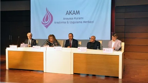 Turgut Özal Üniversitesi'nde 'İnsan onuru' konuşuldu