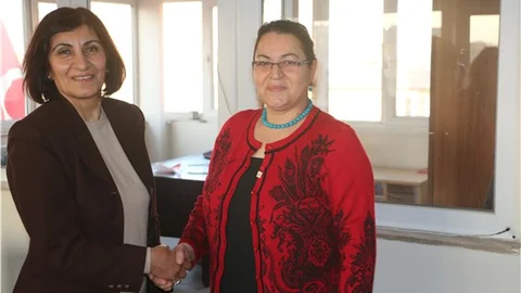 CHP Elazığ Kadın Kolları Başkanlığı'na Nuray Şenocak seçildi