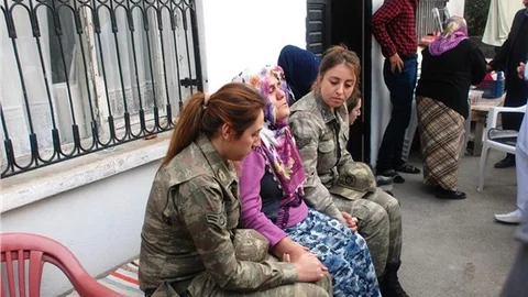 Oğlunun şehadet haberini alan anne Dayanağım gitti