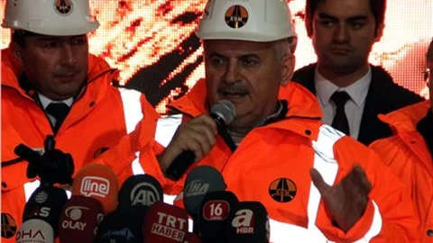 İstanbul-İzmir Otoyolu Selçukgazi Tüneli'nde ışık göründü