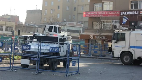 Sur’da çatışmalar şiddetlendi, bölgeye ambulanslar sevk edildi