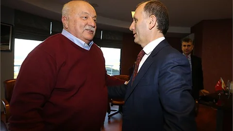 Trabzonspor'un eski başkanı Şener, kulübü ziyaret etti