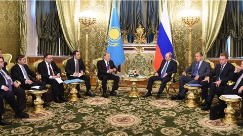 Nazarbayev ve Putin Moskova’da görüştü
