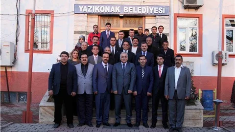 Vali Zorluoğlu, Yazıkonak Belediyesi'ni ziyaret etti