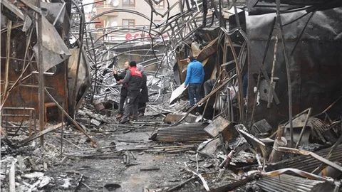 Yanan terzi dükkanından geriye baba yadigarı yanmış bir makas kaldı