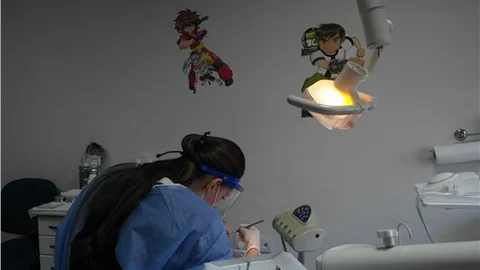 Diş ağrısı yaşayan çocuklar doktor korkusunu çizgi filmle yenecek