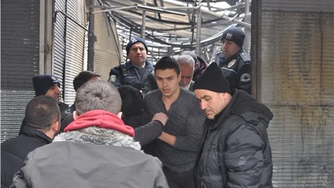 İş yerleri yanan Ankaralı esnaftan polise tepki Burayı 25 yıldır çete yönetiyor