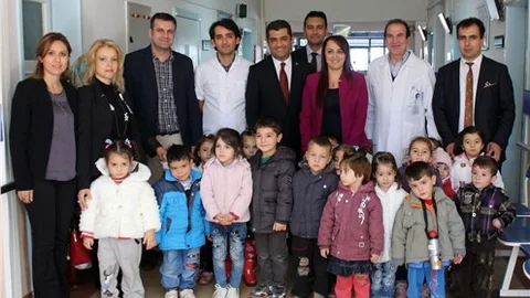 Çal'da öğrencilere göz ve diş taraması yapıldı