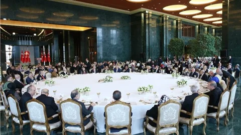 Cumhurbaşkanı Erdoğan, Dostluk Derneği üyelerine hitap etti