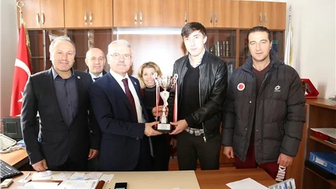 Bozok Üniversitesi futbol takımı 3. oldu