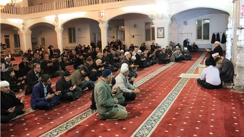 CHP, kurtuluş mücadelesinde şehit düşenler için Mevlid-i Şerif okuttu