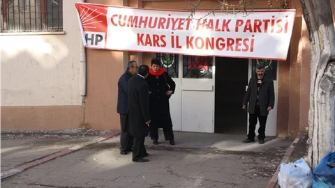 CHP'de Aras, il başkanı seçildi