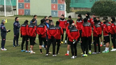 Yılmaz Vural, Gençlerbirliği ile ilk antrenmanına çıktı