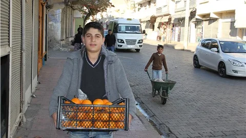 Sokağa çıkma yasağı kalktı Nusaybin’de vatandaşlar pazara akın etti