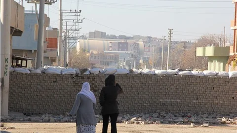 Sokağa çıkma yasağının kalktığı Nusaybin, hayalet şehir gibi