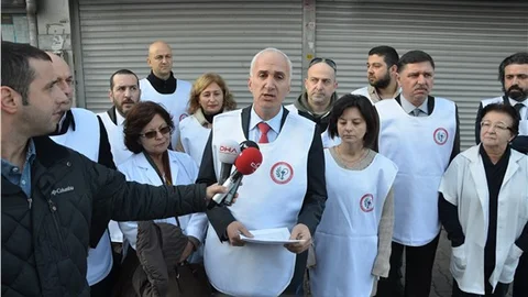 İstanbul Eczacı Odası Başkanı Yasaklarla akılcı ilaç kullanımı sağlanamaz