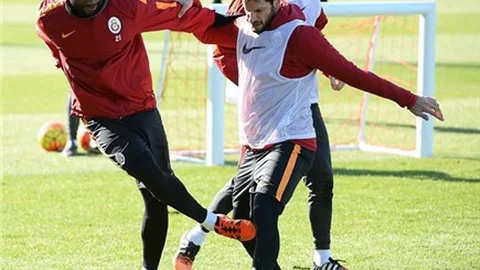 Galatasaray'da Kayserispor maçının hazırlıklarına ara verilmeden başlandı