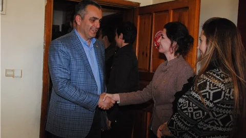 Esen Dış politikadaki hataların faturasını turizm ve tarım sektörü ödüyor